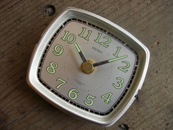 画像3: 昭和４０年代頃のセイコー・２ジュエルス・文字盤時計（角型・銀色）