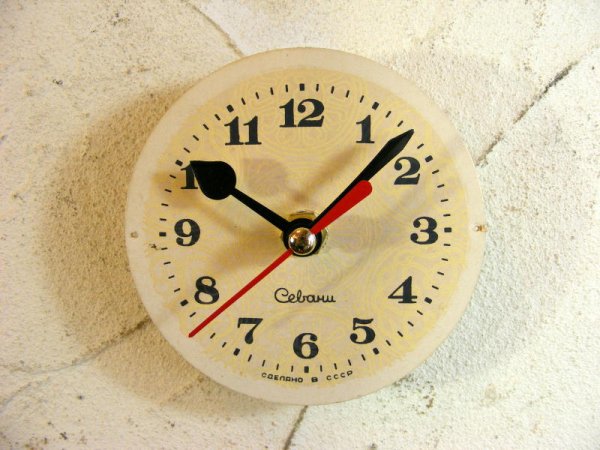 画像1: 1960年代頃・ロシア・Cebaru・アンティーク・クロック・文字盤・掛時計・丸型・唐草・電池式・スイープ・クォーツ