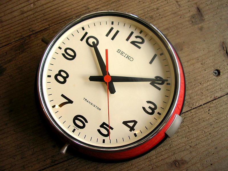 セイコー・トランジスター防塵時計ファーストモデル赤色（電波時計改造）が入荷しました。