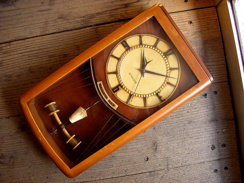 昭和３０年代頃のセイコー舎・トランジスター・木製・振り子時計（クォーツ改造）が入荷しました。