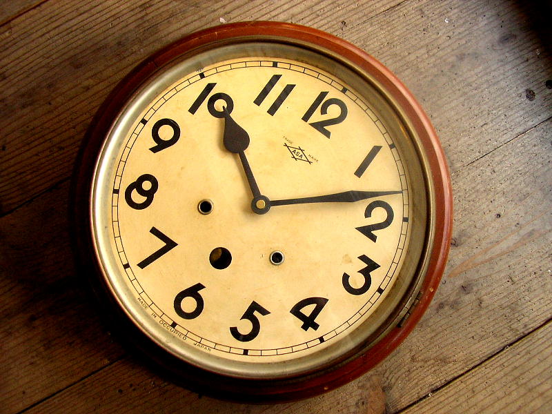 ASA・木製・丸型・振り子時計・オキュパイド・ジャパン製（クォーツ改造）が入荷しました。