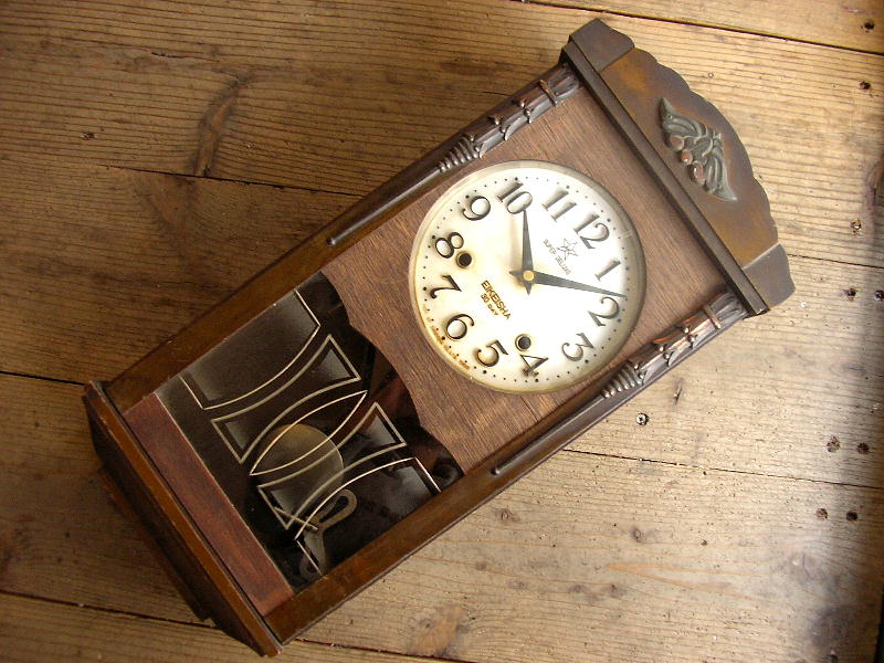 昭和初期頃の栄計舎木製振り子時計（クォーツ改造）が入荷しました。