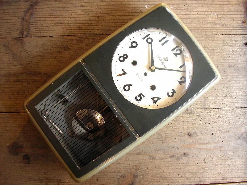 昭和30年代頃のアイチ・スーペリア・振り子時計（クォーツ改造）が入荷しました。