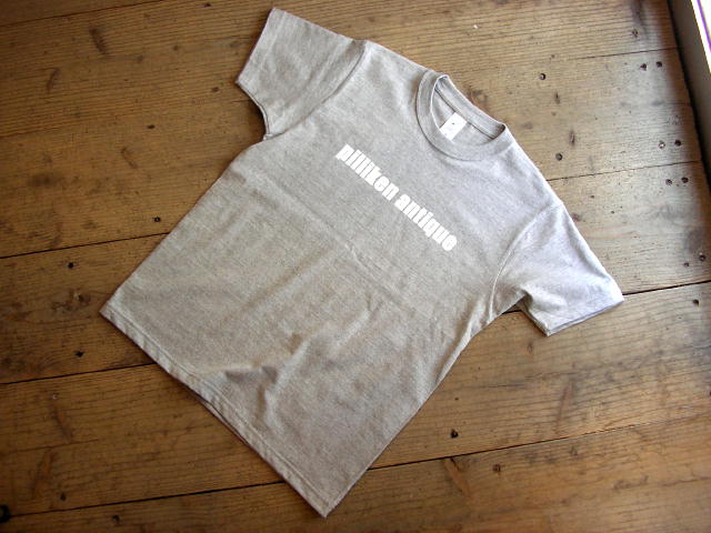 ピリケンアンティーク・オリジナル・Tシャツ・グレーＸ白が入荷しました。