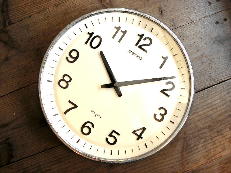 アンティーク・掛け時計のセイコー・学校用・掛け時計・４３．５cmが入荷しました。
