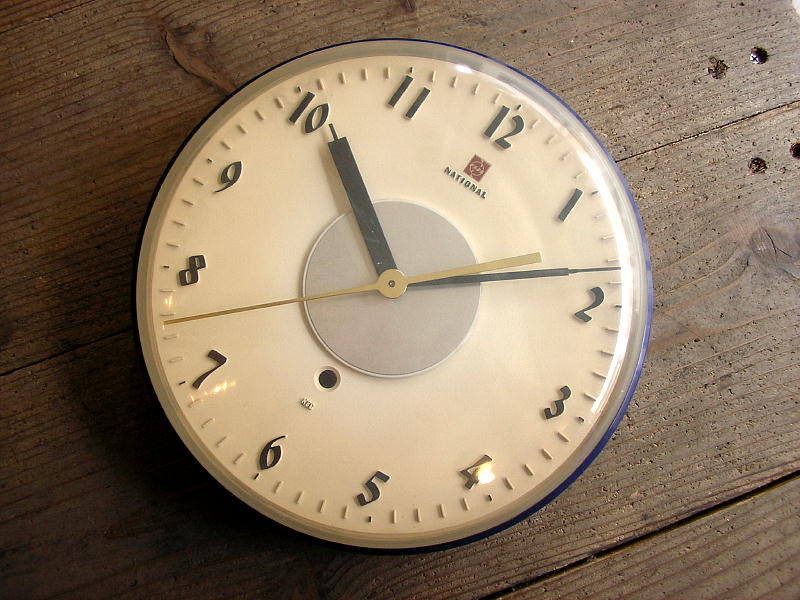 アンティーク・クロックのナショナル・電気時計・NBC・丸型（電池式・スイープ・クォーツ改造）が仕上がりました。