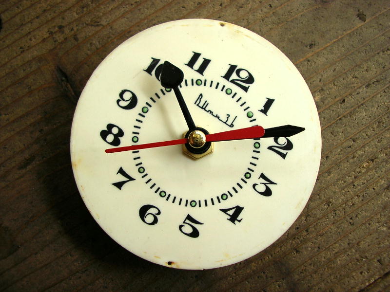  1960年代頃・ロシア・Bume3b・アンティーク・クロック・文字盤・掛時計（丸型・白・赤秒針・夜光ドット・オール数字）が仕上がりました。