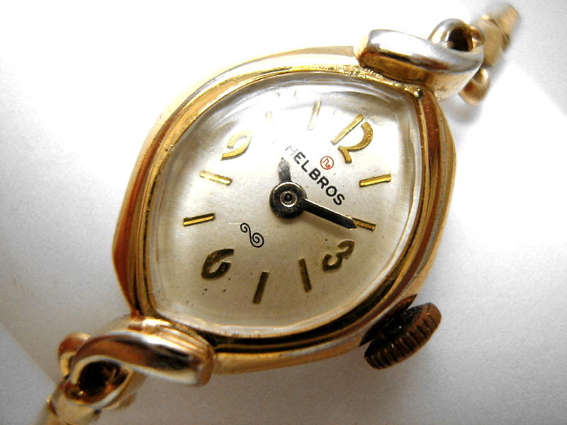 アンティーク時計のヘルブロス・カクテル・ウォッチ・手巻・アンテーク（電池式・クォーツ改造）・ドロップ型・イエローゴールド・フィールドが仕上がりました。