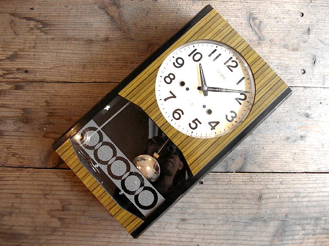 昭和３０年代頃のアンティーク・クロックのセイコー・３０日巻・振り子時計（電池式・クォーツ改造）が仕上がりました。