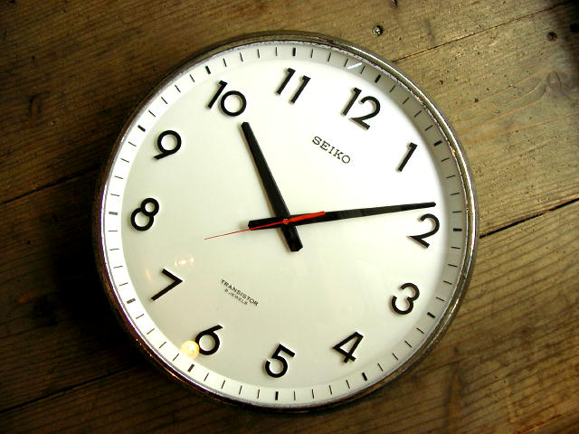 アンティーク・クロックのセイコー・トランジスター・５ジュエルス・学校用・掛け時計・３６cm・初期型（電池式・スイープ・クォーツ改造）が仕上がりました。