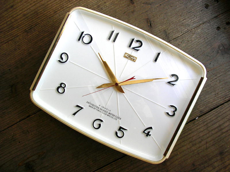 アンティーク・掛け時計の東京時計・Fluｘ・フラックス・電池掛時計・オーロラ・角型・黄緑（電池式・スイープ・クォーツ改造）が仕上がりました。