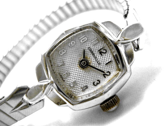 アンティーク時計のブローバ・キャラベル・レディースアンティークウォッチ・クッション型・ホワイトゴールドフィールド・手巻式（電池式・クォーツ改造）が仕上がりました。