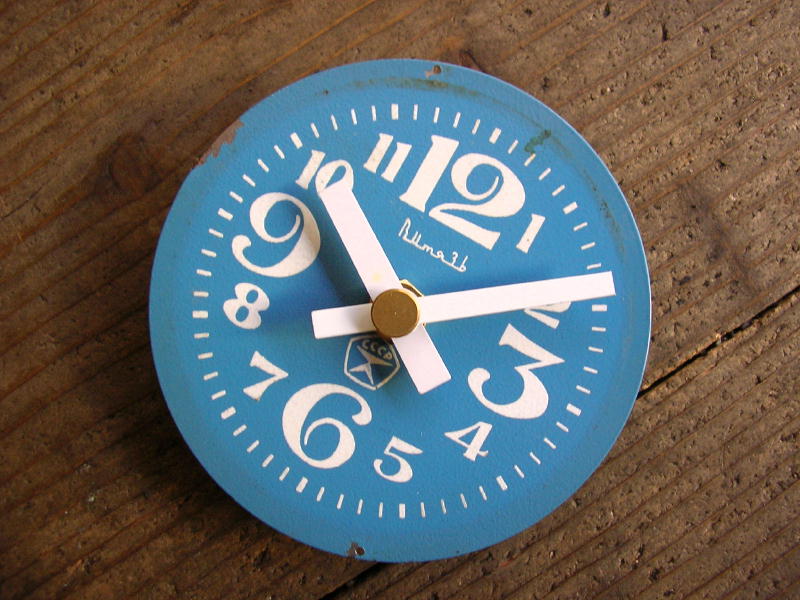 1960年代頃・ロシア・Bume3b・アンティーク・クロック・文字盤・掛時計（丸型・水色）が仕上がりました。