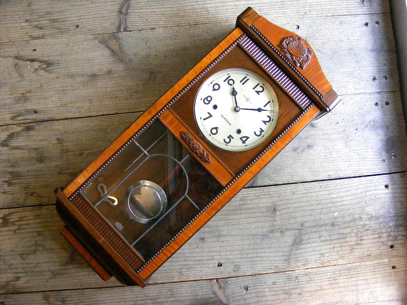 昭和初期頃のアンティーク・クロックのセイコー舎・中型・振り子時計（電池式・クォーツ改造）が仕上がりました。