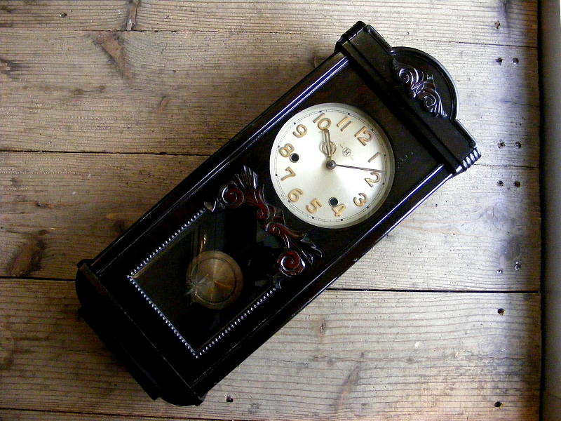 昭和初期頃のアンティーク・クロックの日比野時計製作所・振り子時計（電池式・クォーツ改造）が仕上がりました。