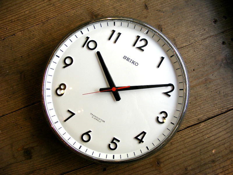 アンティーク・クロックのセイコー・トランジスター・学校用・掛け時計・TTX-609・３６cm・初期型（電池式・スイープ・クォーツ改造）が仕上がりました。