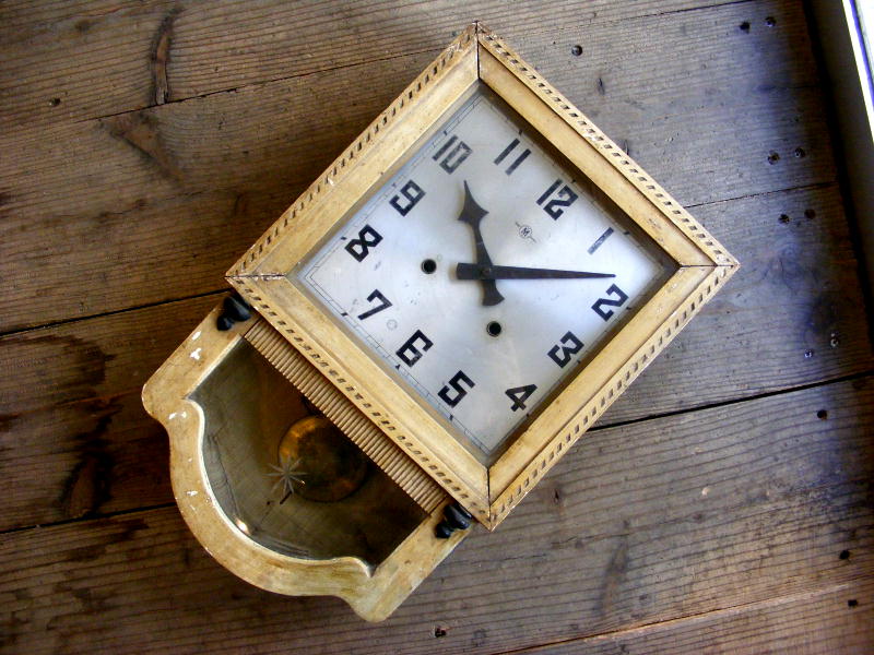大正頃の古時計の明治時計・振り子時計・フクロウ型・アイボリー（電池式・クォーツ改造）が仕上がりました。