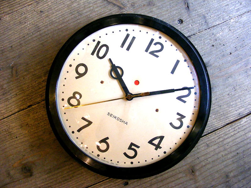 昭和初期頃のアンティーク・クロックの精工舎・電気時計・丸型（電池式・スイープ・クォーツ改造）が仕上がりました。
