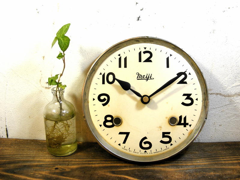 昭和初期頃のアンティーク・クロックの明治時計・アンティーク・振り子時計・文字盤・掛時計・電池式・クォーツが仕上がりました。