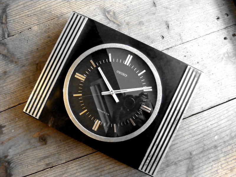 アンティーク掛け時計のセイコー・トランジスター・クロック・TBX-937・角型・黒文字盤（電池式・スイープ・クォーツ改造）が仕上がりました。