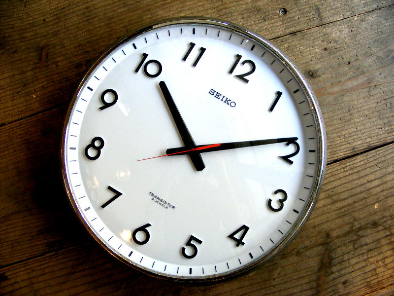 アンティーククロックのセイコー・トランジスター・学校用・掛け時計・TTX-609・36cm・初期型（スイープ・クォーツ・電波時計改造）が仕上がりました。