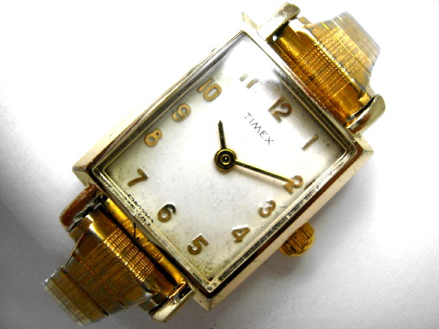 アンティーク時計のTIMEX・タイメックス・レディースアンティークウォッチ・手巻式・イエローゴールド・フィールド・スクエア型（電池式・クォーツ改造）が仕上がりました。