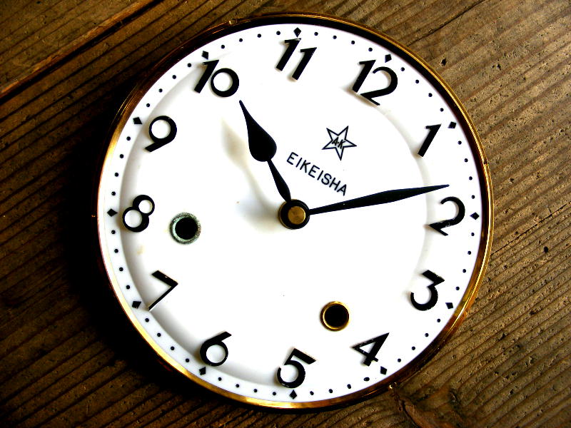 昭和初期頃のアンティーククロックの栄計舎・AK・アンティーク・振り子時計・文字盤・掛時計（電池式・クォーツ）が仕上がりました。