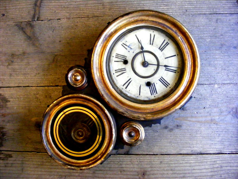 1900年代アメリカの古時計のINGRAHAM・イングラハム・金・達磨・振り子時計（電池式・クォーツ改造）が仕上がりました。