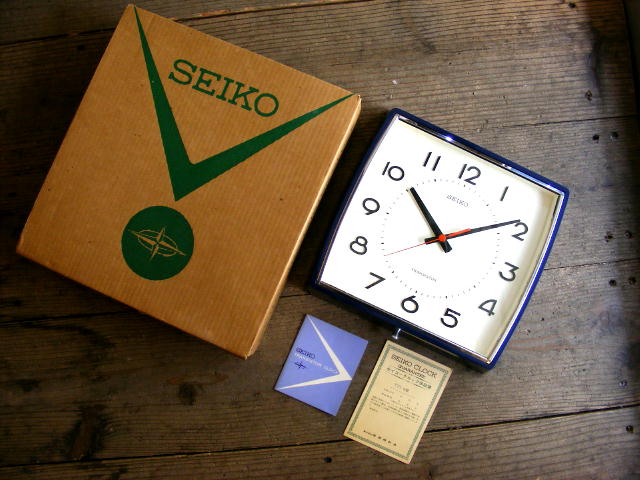 1970年代のアンティーク掛け時計のセイコー・トランジスター・クロック・TTX-632・角型・青・箱付き・デッドストック（電池式・スイープ・クォーツ改造）が仕上がりました。