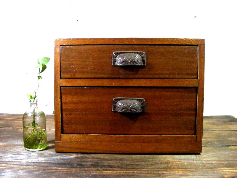 昭和30年代の古家具の木製・小引き出し・2段・A4サイズ対応が入荷しました。