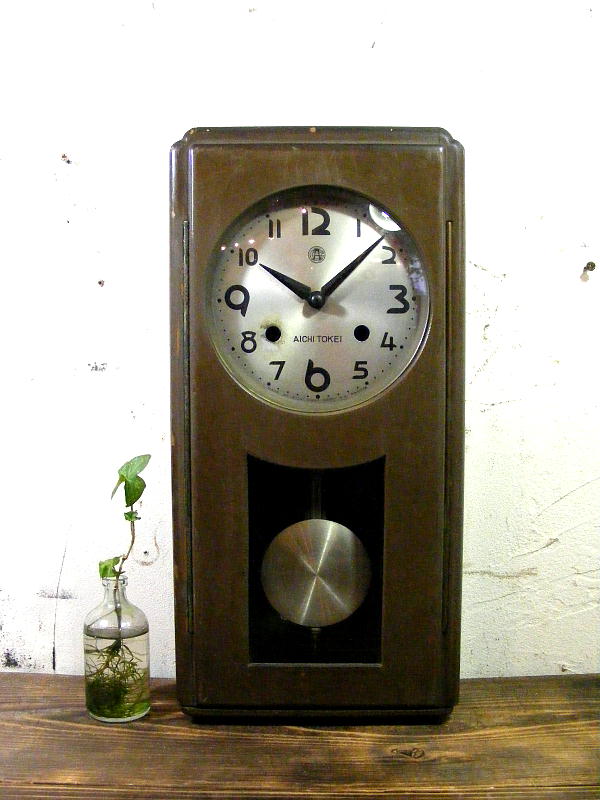 昭和初期頃の古時計の愛知時計・振り子時計・NO.220ーR・グレー（電池式・クォーツ改造）が仕上がりました。