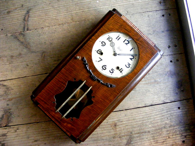 昭和初期頃のアンティーク柱時計のオキュパイド・ジャパン・明治時計・振り子時計（電池式・クォーツ改造）が仕上がりました。