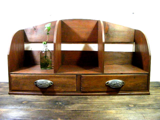 昭和30年代のアンティーク家具の木製・引き出し付き・本立て・2杯が仕上がりました。