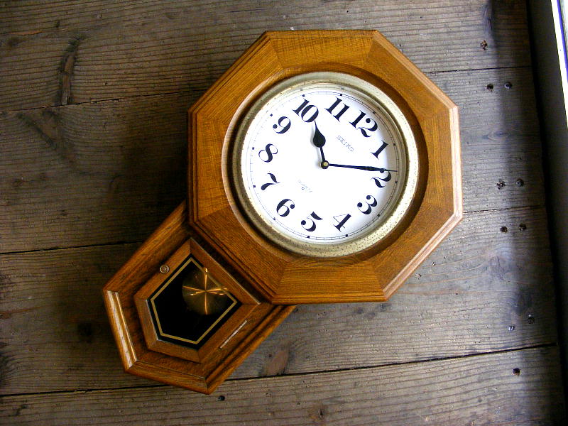 1980年代頃の柱時計のセイコー・クォーツ・八角型・振り子時計・PQ825B（電池式・クォーツ改造）が仕上がりました。