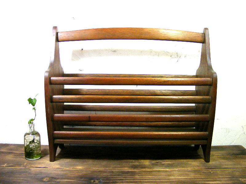 昭和30年代のアンティーク家具の木製・雑誌入れ・マガジンラックが仕上がりました。