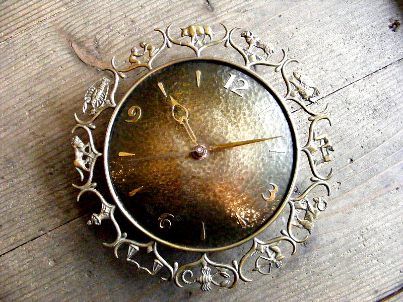 1950年代・ドイツのアンティーク掛時計のJACOB PALMSTAG・ヤコブ・パルムタグ・ウォールクロック・星座インデックス・手巻式（電池式・スイープ・クォーツ改造） が仕上がりました。