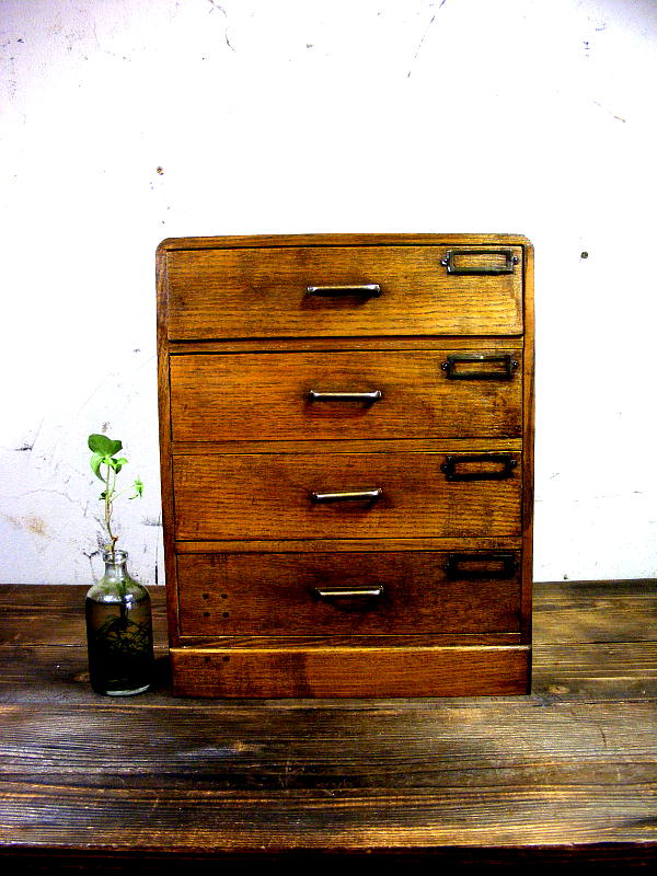 昭和30年代のアンティーク家具の木製・小引き出し・4杯・品名差し付きが仕上がりました。