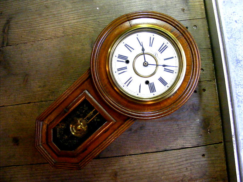 大正頃の古時計の精工舎・頭丸型・鎌倉彫り・振り子時計（電池式・クォーツ改造）が仕上がりました。
