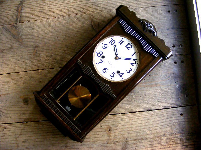 昭和初期頃のアンティーク柱時計の精工舎・振り子時計（電池式・クォーツ改造）が仕上がりました。
