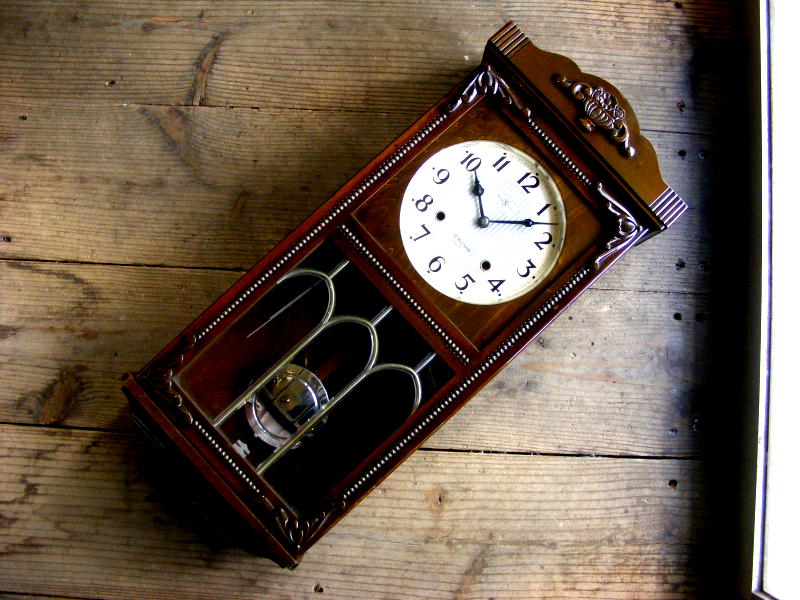 昭和初期頃のアンティーク柱時計の精工舎・中型・振り子時計・14日巻・#2717・茶色（電池式・クォーツ改造）が仕上がりました。
