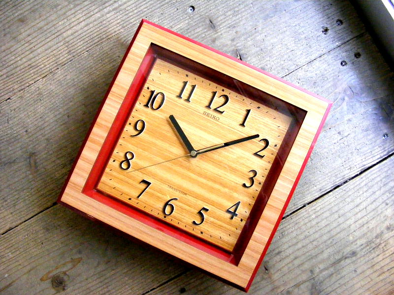 1970年代のアンティーク・クロックのセイコー・トランジスター・振動子時計・RA727・角型・赤枠・木目調文字盤（電池式・クォーツ改造）が仕上がりました。