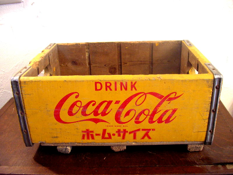昔のコカコーラの木箱が入荷した。