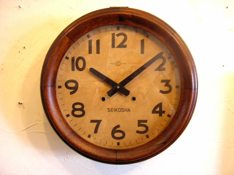 大正頃のセイコー舎の木製丸時計（クォーツ改造）などが入荷しました。