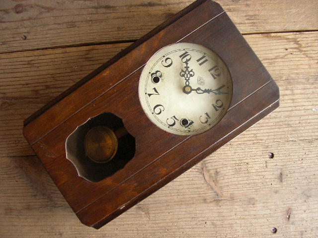 大正頃のIセイコー舎木製振り子時計（クォーツ改造）が入荷しました。