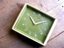 画像: 昭和40年代のアンティーク掛け時計のナショナル・電気掛時計・TE-3136・角型・白X黄緑（電池式・スイープ・クォーツ改造）が仕上がりました。