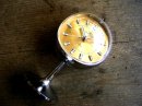 画像: 1970年代のアンティーク置時計のTOKYO・TOKEI・東京時計・アラーム・クロック・NO.1863・手巻式・足付き・ゴールド文字盤（電池式・スイープ・クォーツ改造）が仕上がりました。