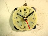 画像: 1960年代頃のロシアのMup・アンティーク・クロックの文字盤の掛時計（丸型・ベージュ色・赤秒針・オール数字）