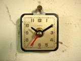 画像: 1960年代頃のスイスのANGELUS・アンティーク・クロックの文字盤の掛時計（角型・白・赤秒針）