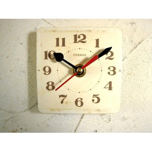 画像: 1960年代頃・ロシアのCEBAHN・アンティーク・クロックの文字盤の掛時計（角型・赤秒針）