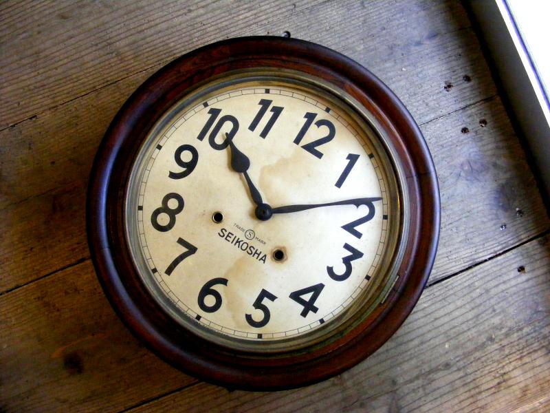 画像: 大正頃のアンティーク柱時計の精工舎・丸型・振り子時計・手巻式（電池式・クォーツ改造）が仕上がりました。
